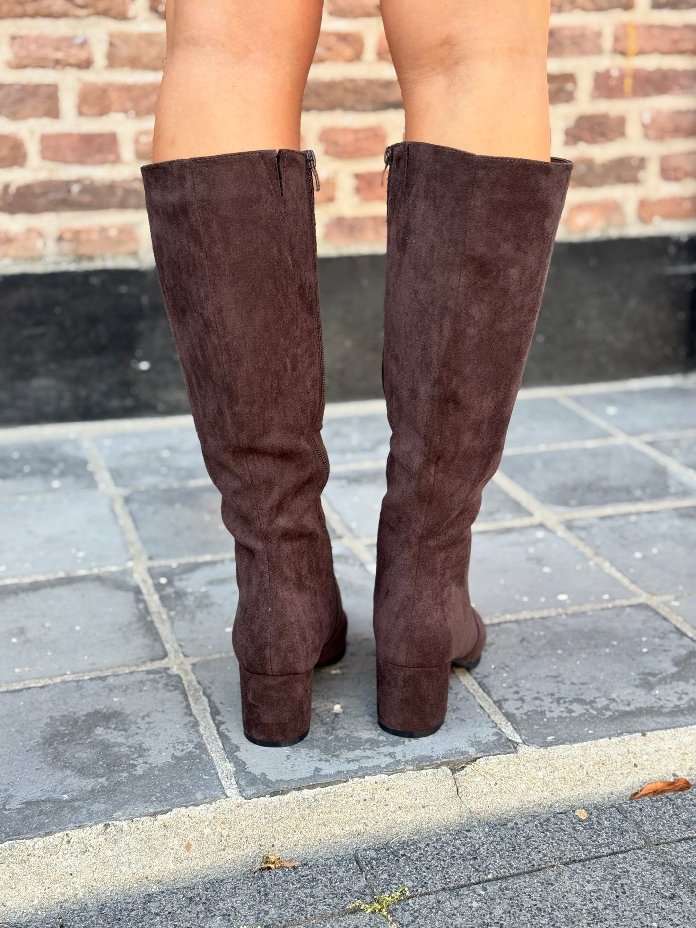 Laars Anouk brown suede